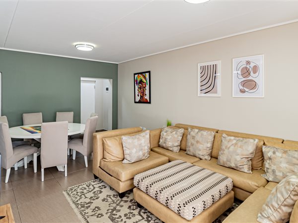 4 Bedroom Apartment 4 Bedroom Apartment