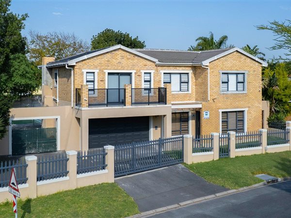 5 Bedroom House 5 Bedroom House