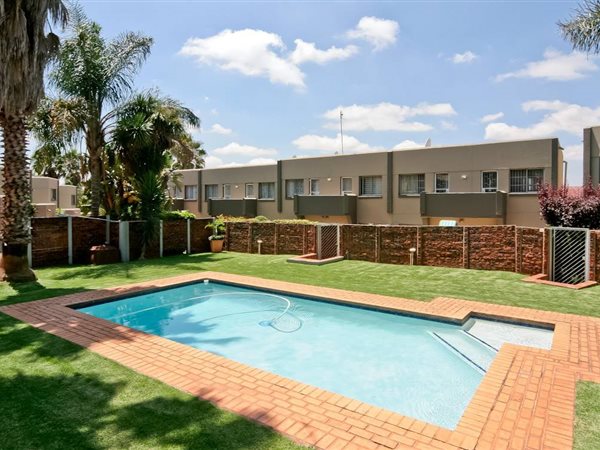 3 Bed Townhouse in Bruma