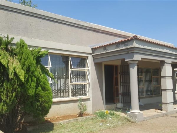 2 Bedroom House 2 Bedroom House