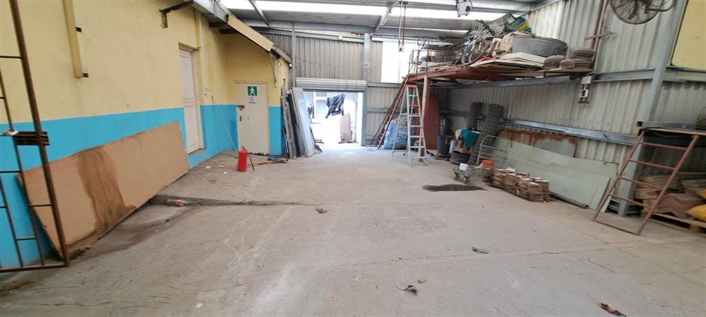 450  m² Industrial space in Umbilo photo number 2