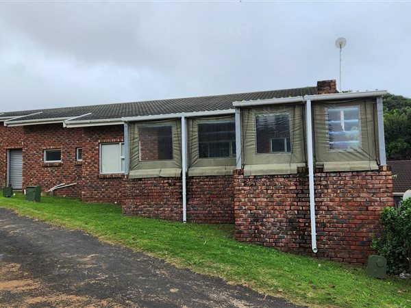 4 Bedroom House 4 Bedroom House