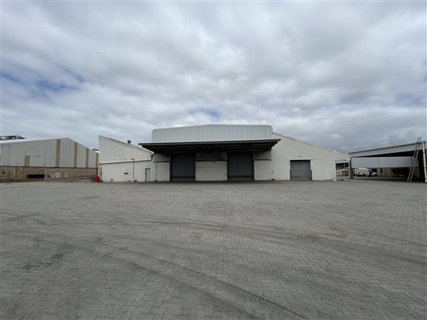 2 040  m² Industrial space