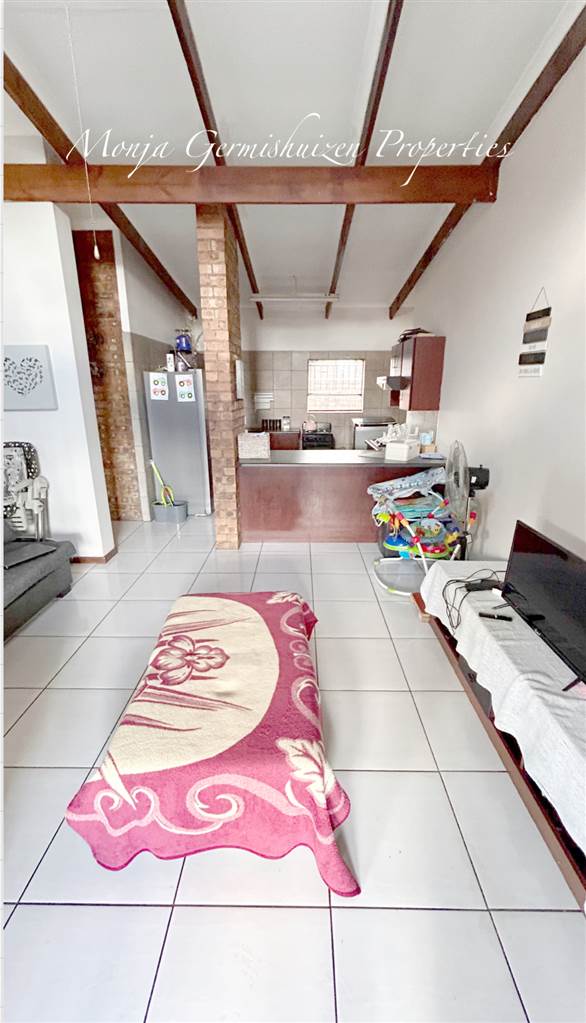 2 Bed Townhouse in Middelburg photo number 12