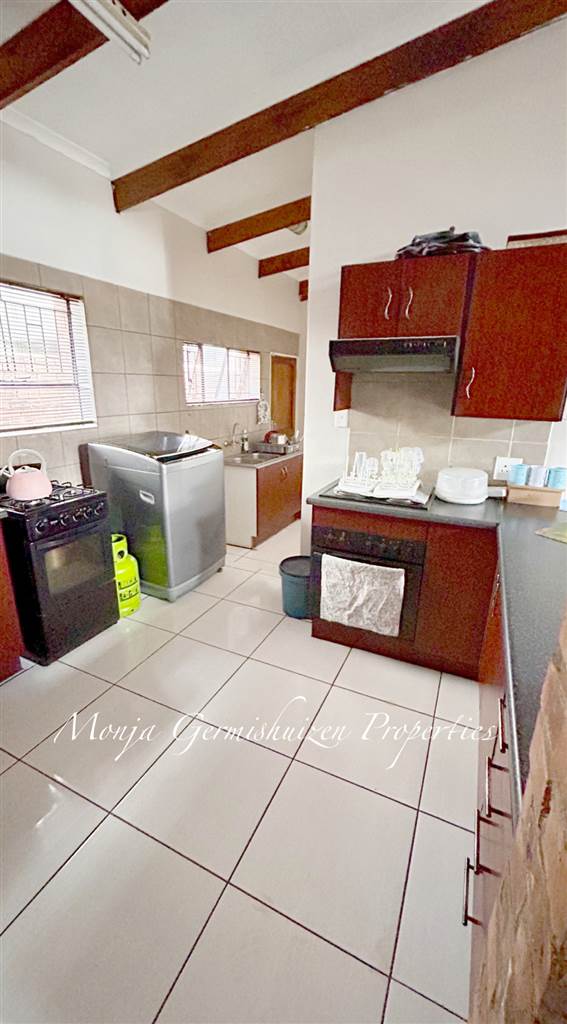 2 Bed Townhouse in Middelburg photo number 5