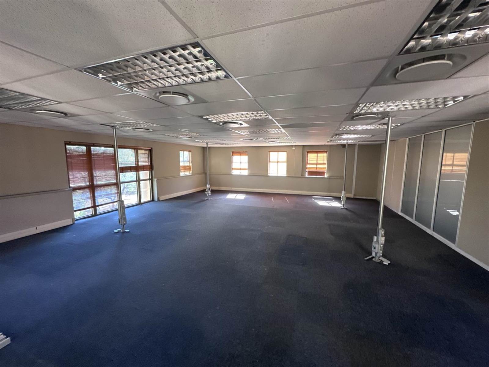 8000  m² Office Space in Faerie Glen photo number 18