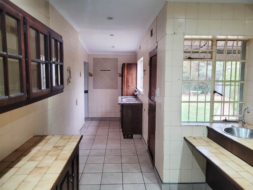 3 Bed House in Northmead photo number 5