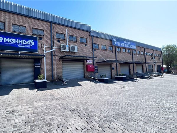 146  m² Commercial space in Ruimsig