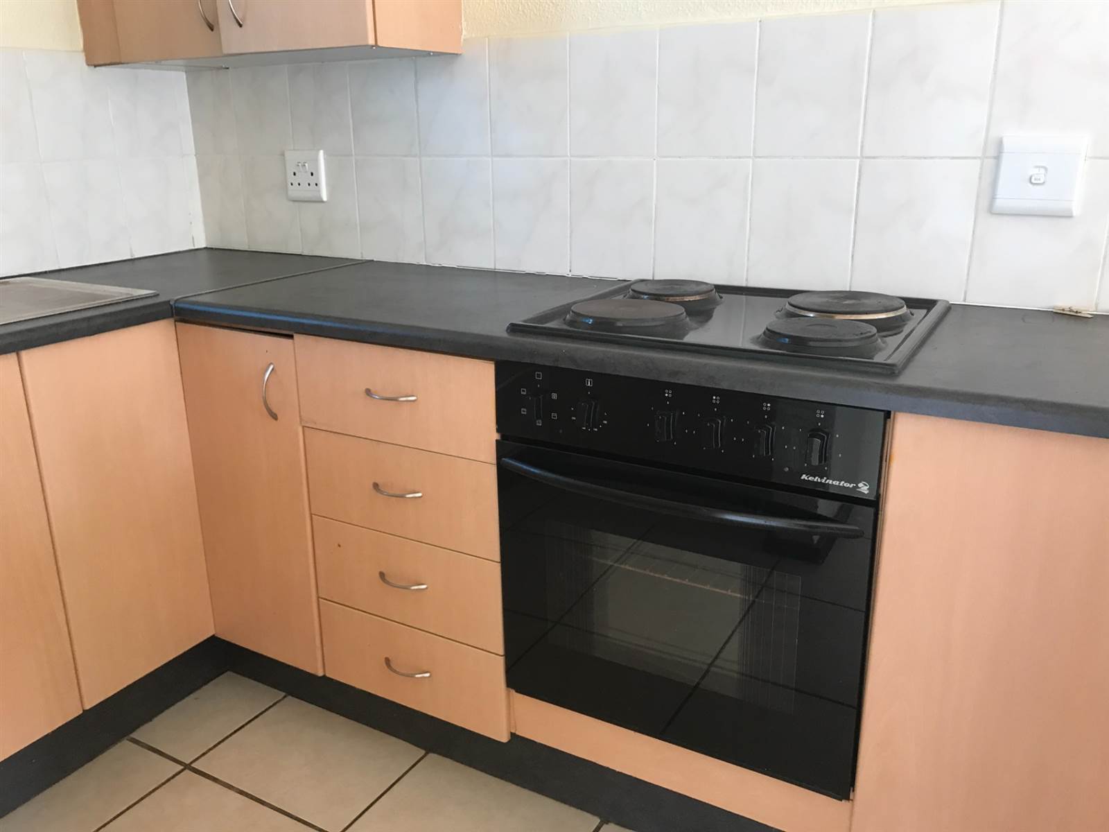 1 Bed Apartment in Ruimsig AH photo number 10