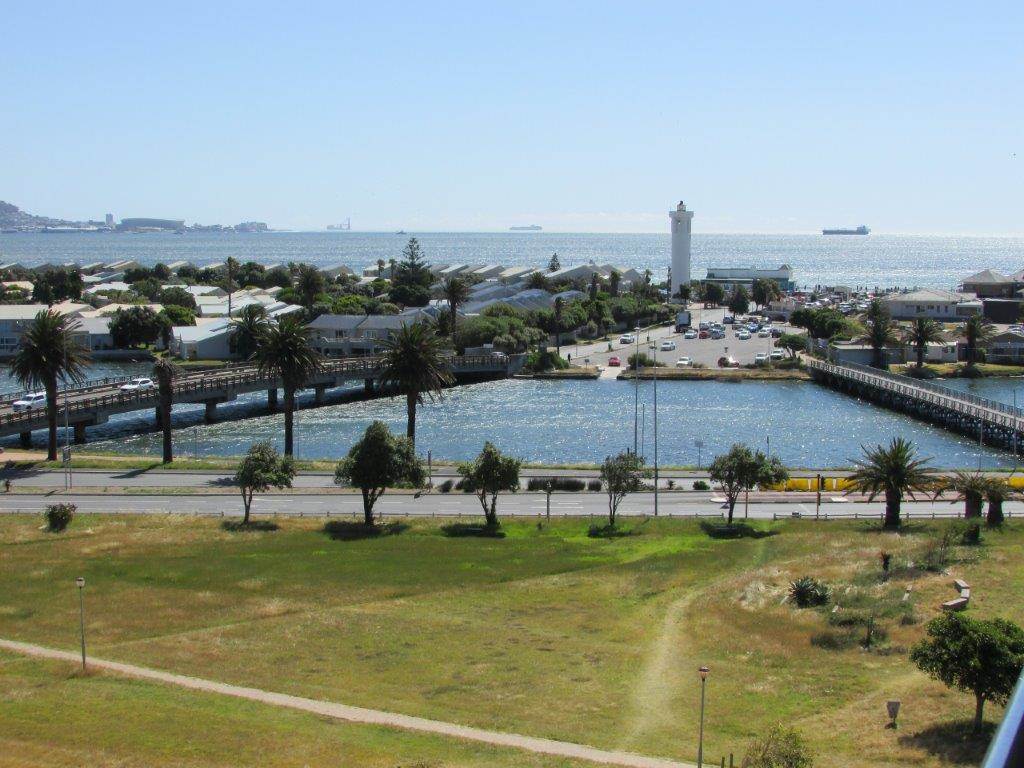 1 Bed Apartment in Milnerton Central photo number 12