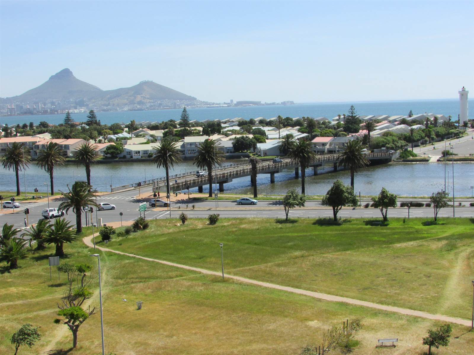 1 Bed Apartment in Milnerton Central photo number 19