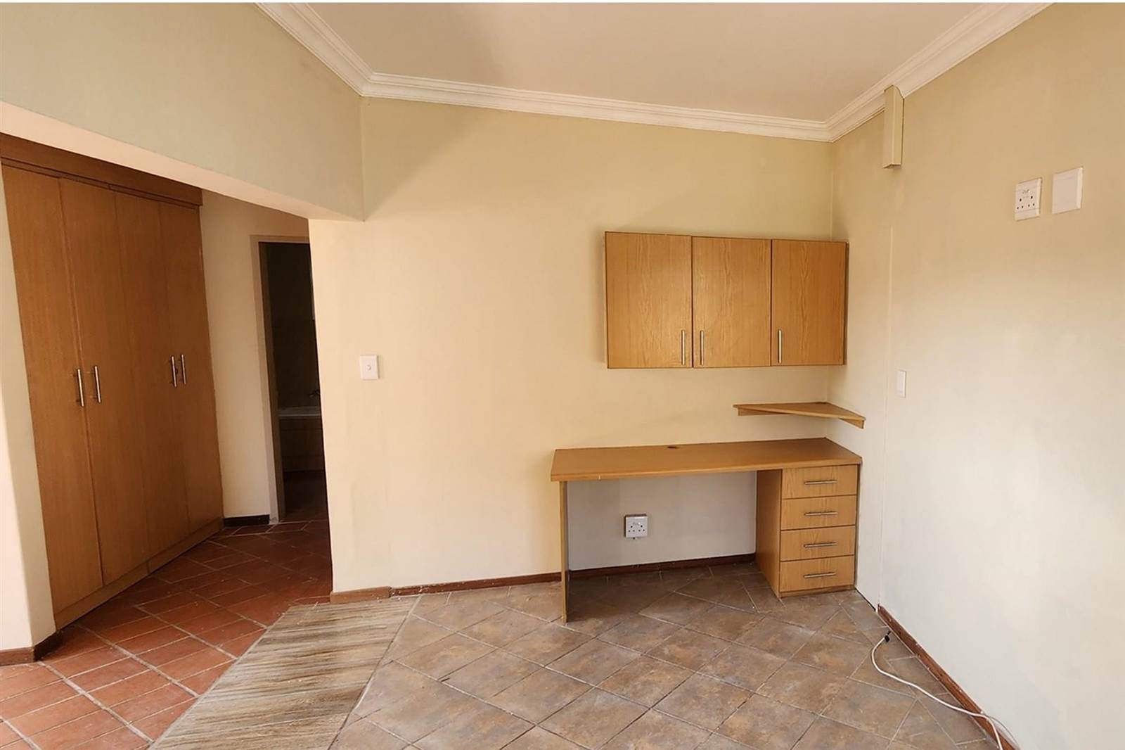 1 Bed House in Garsfontein photo number 7