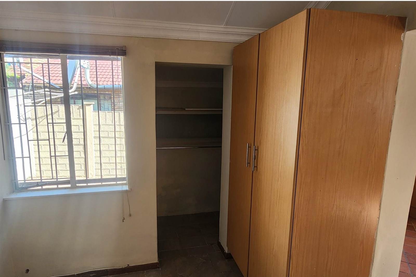 1 Bed House in Garsfontein photo number 6
