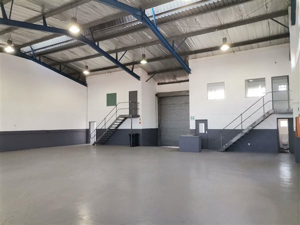 375  m² Industrial space