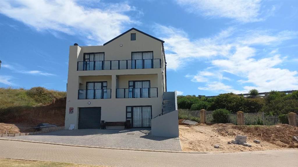 3 Bed House in Hartenbos photo number 1