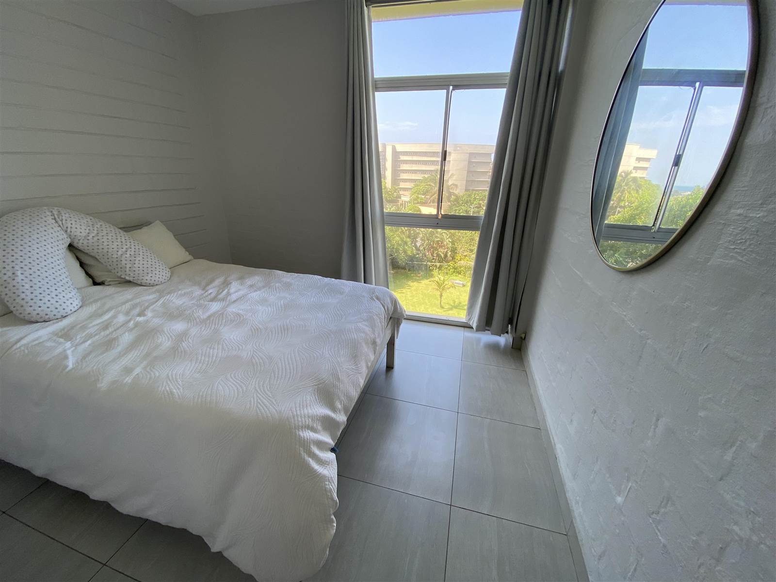 1.5 Bed Apartment in Ballito photo number 5