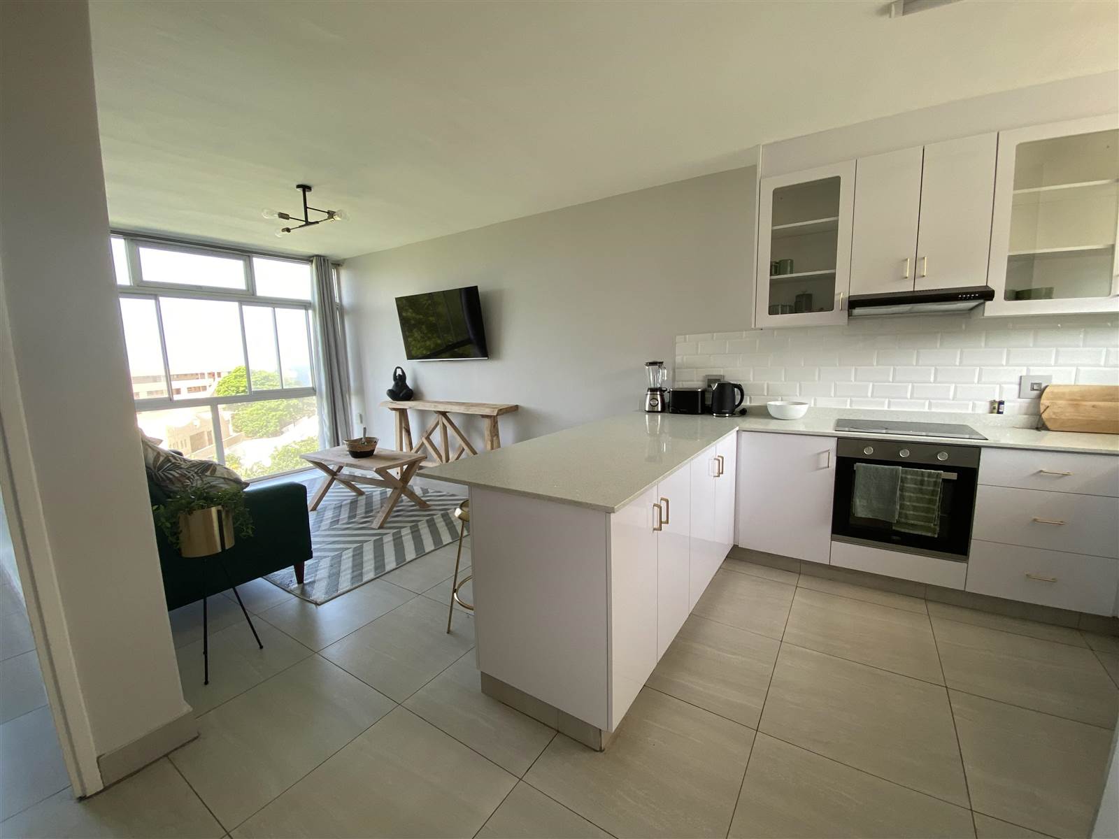 1.5 Bed Apartment in Ballito photo number 9