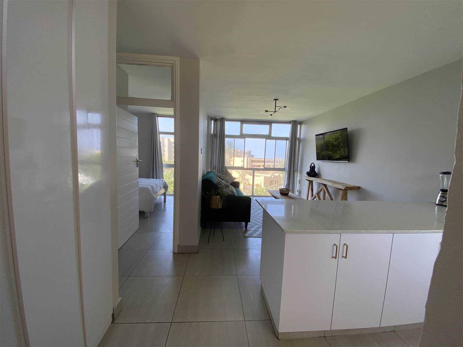 1.5 Bed Apartment in Ballito photo number 10