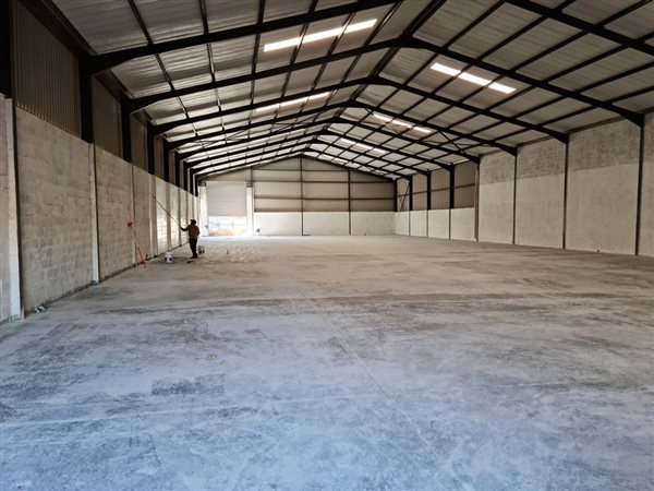 1 200  m² Industrial space