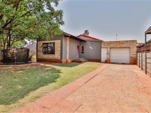3 Bed House in Lenasia South
