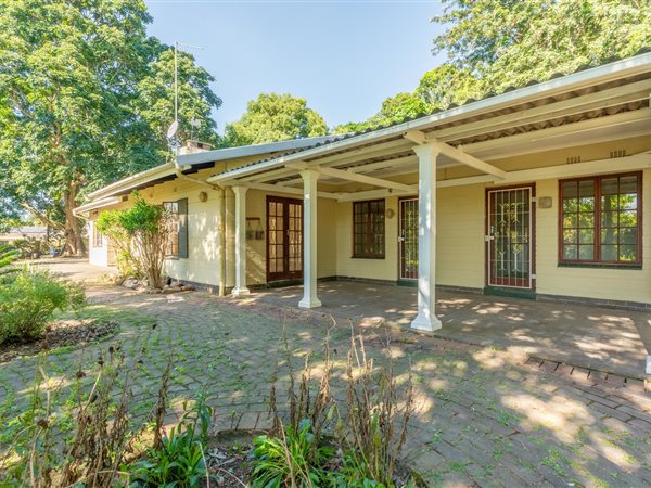 5 Bed House in Hillcrest Central