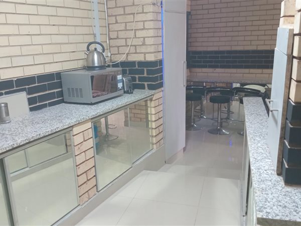 3 Bedroom Apartment 3 Bedroom Apartment