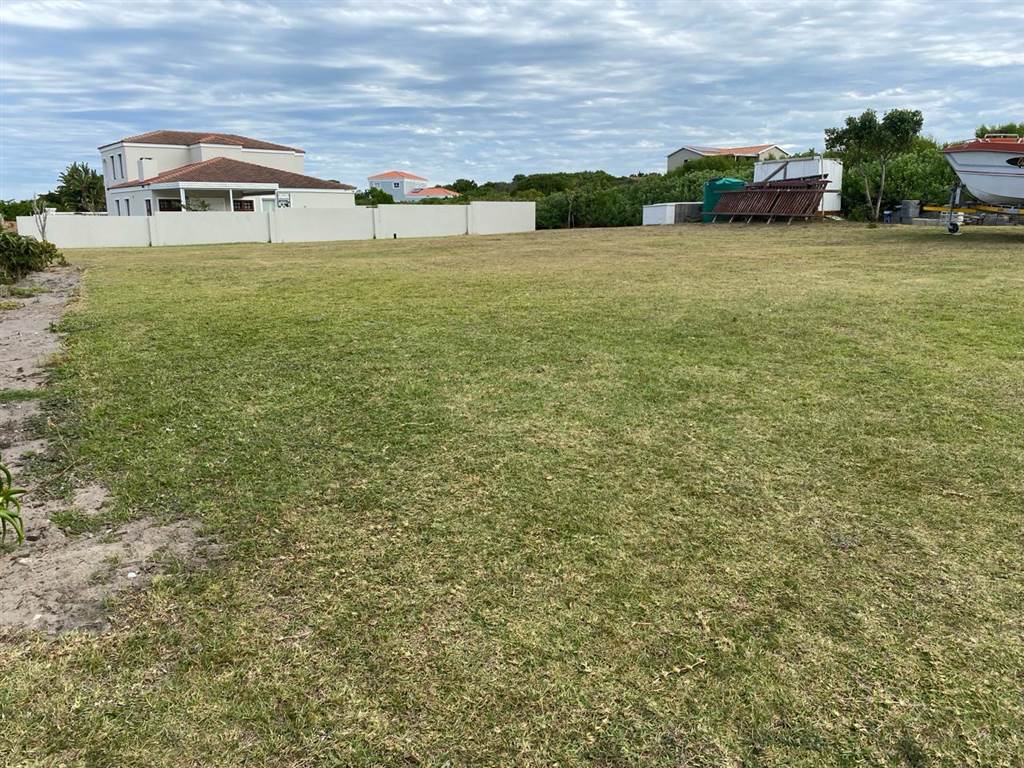 826 m² Land available in St Francis On Sea photo number 10