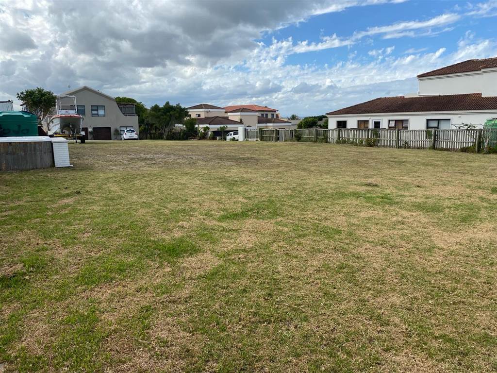 826 m² Land available in St Francis On Sea photo number 7