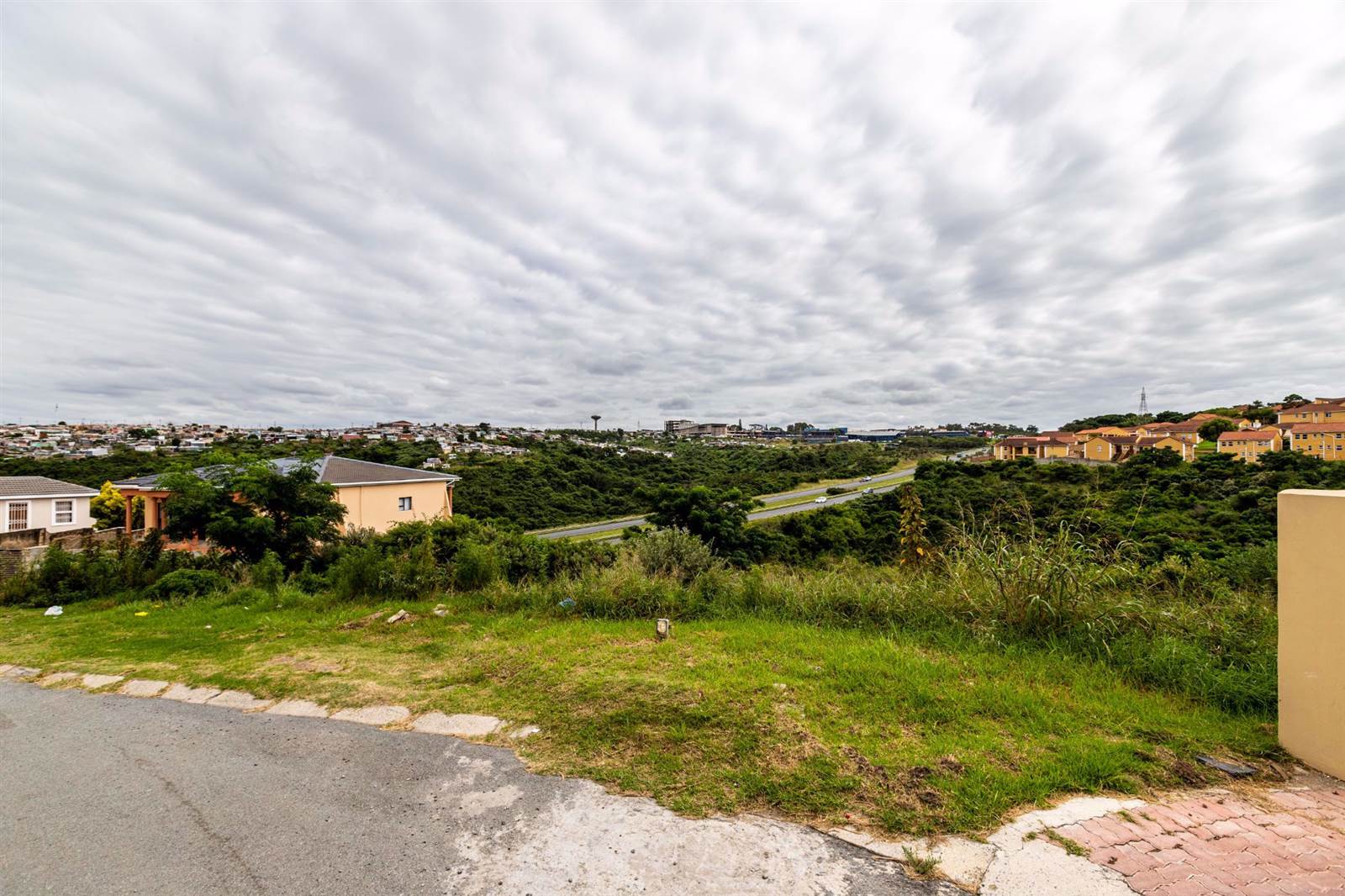 545 m² Land available in Beacon Bay photo number 6