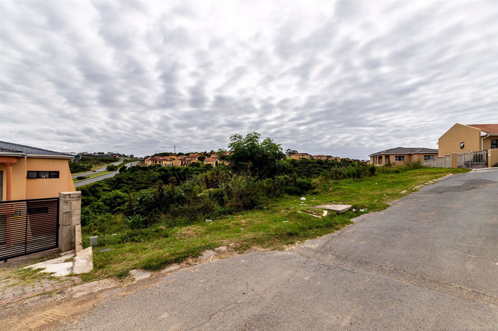545 m² Land available in Beacon Bay photo number 4