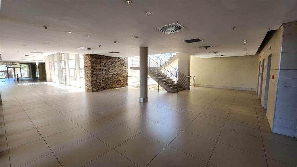 2500  m² Commercial space in Ashlea Gardens photo number 5