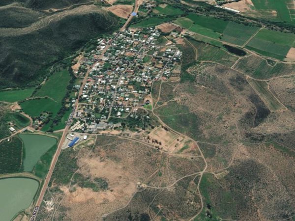 845 m² Land