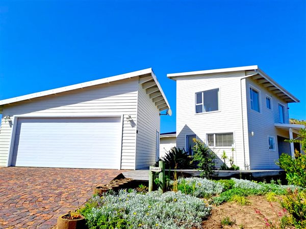 3 Bed House in Cola Beach