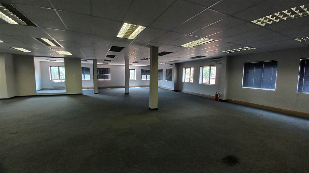 346  m² Commercial space in Faerie Glen photo number 8