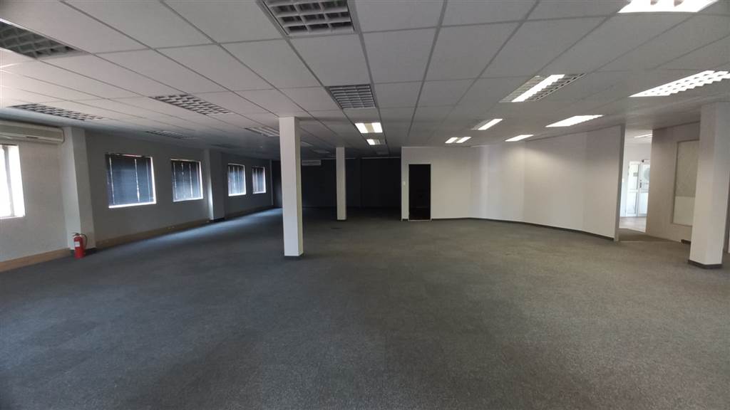 346  m² Commercial space in Faerie Glen photo number 10