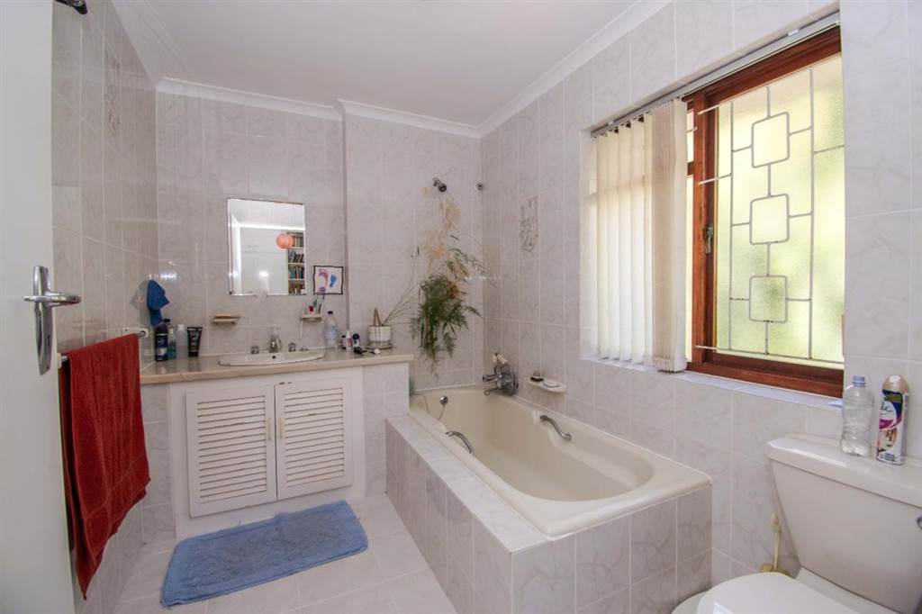 4 Bed House in Briza photo number 8