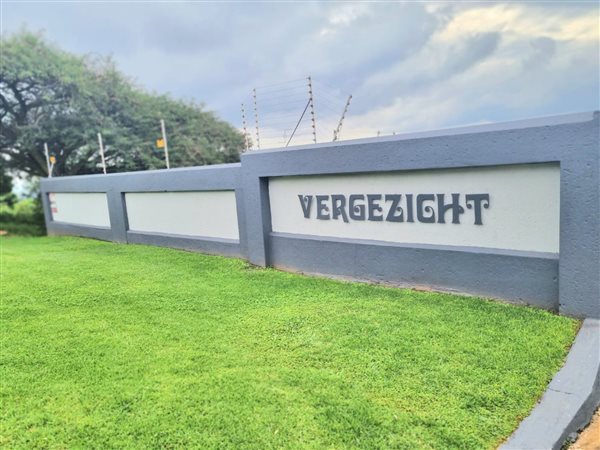 3 Bedroom Townhouse 3 Bedroom Townhouse