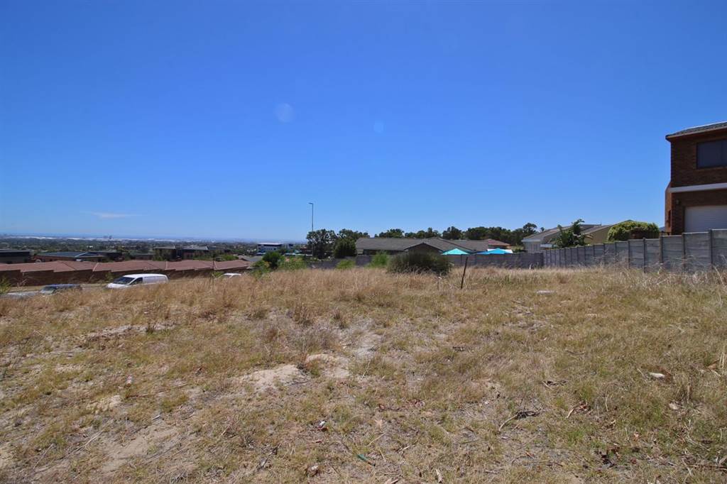 948 m² Land available in Plattekloof photo number 5