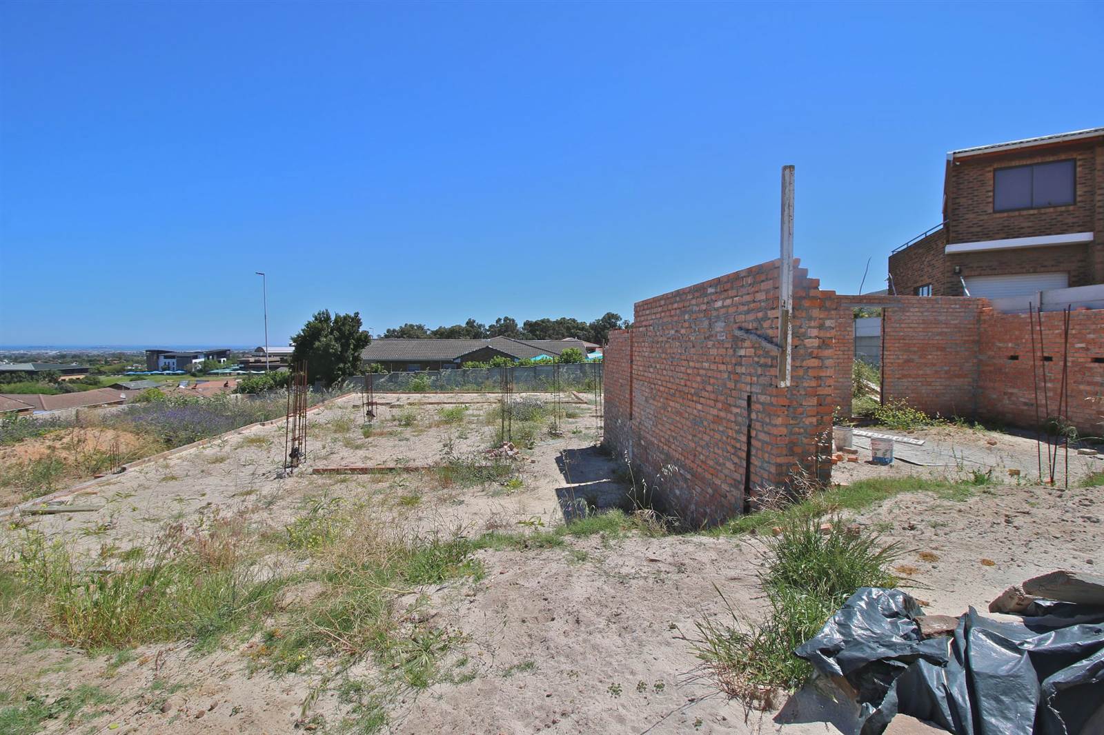 948 m² Land available in Plattekloof photo number 9