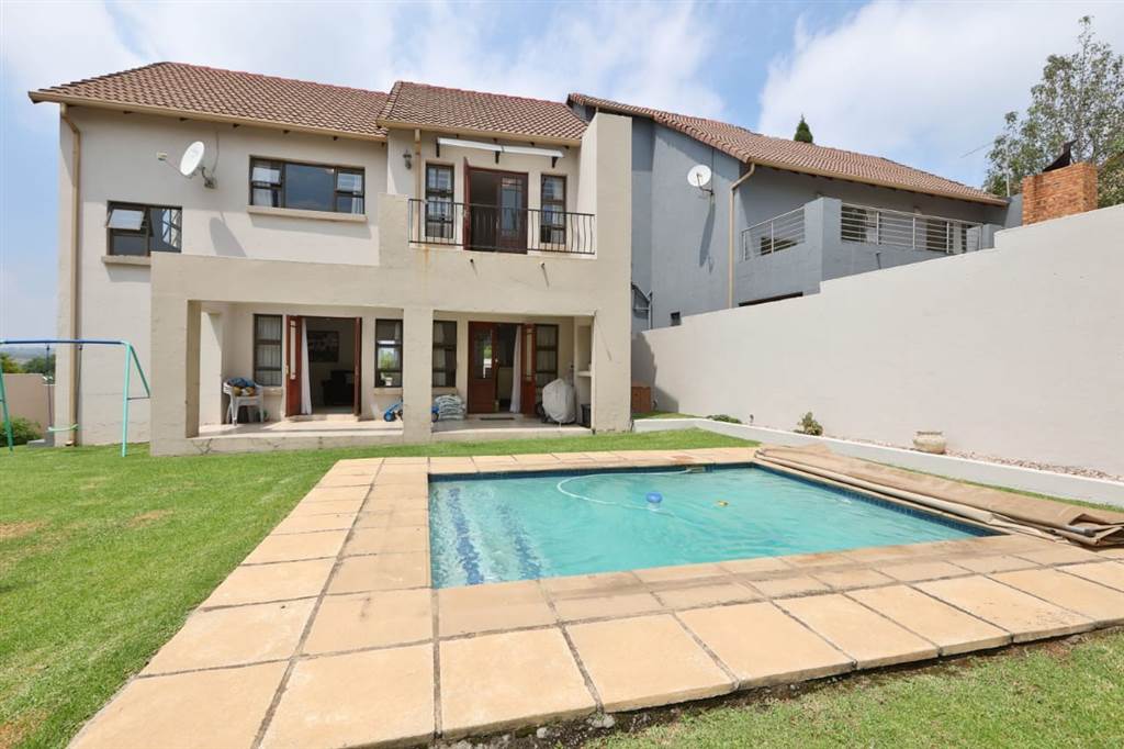 3 Bed House in Kyalami photo number 27