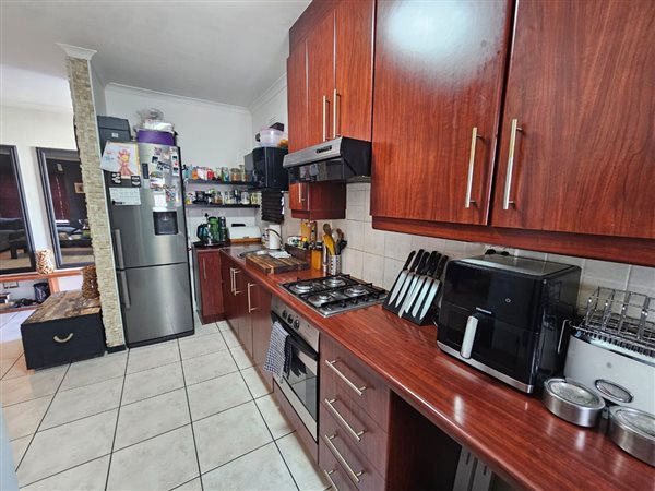 2 Bedroom House 2 Bedroom House