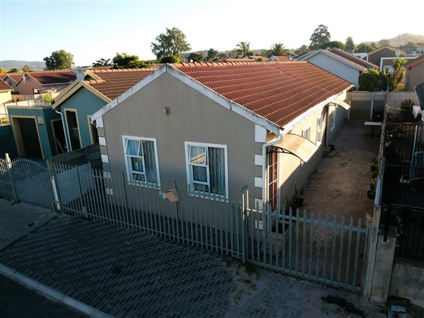 4 Bed House