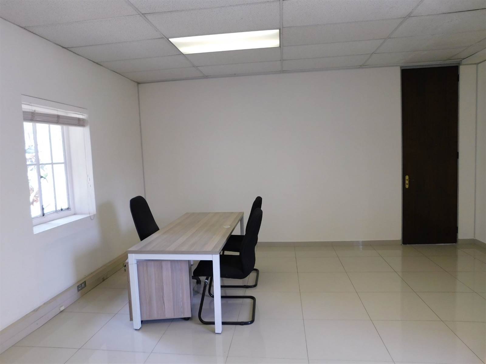 195  m² Office Space in Randburg Central photo number 10