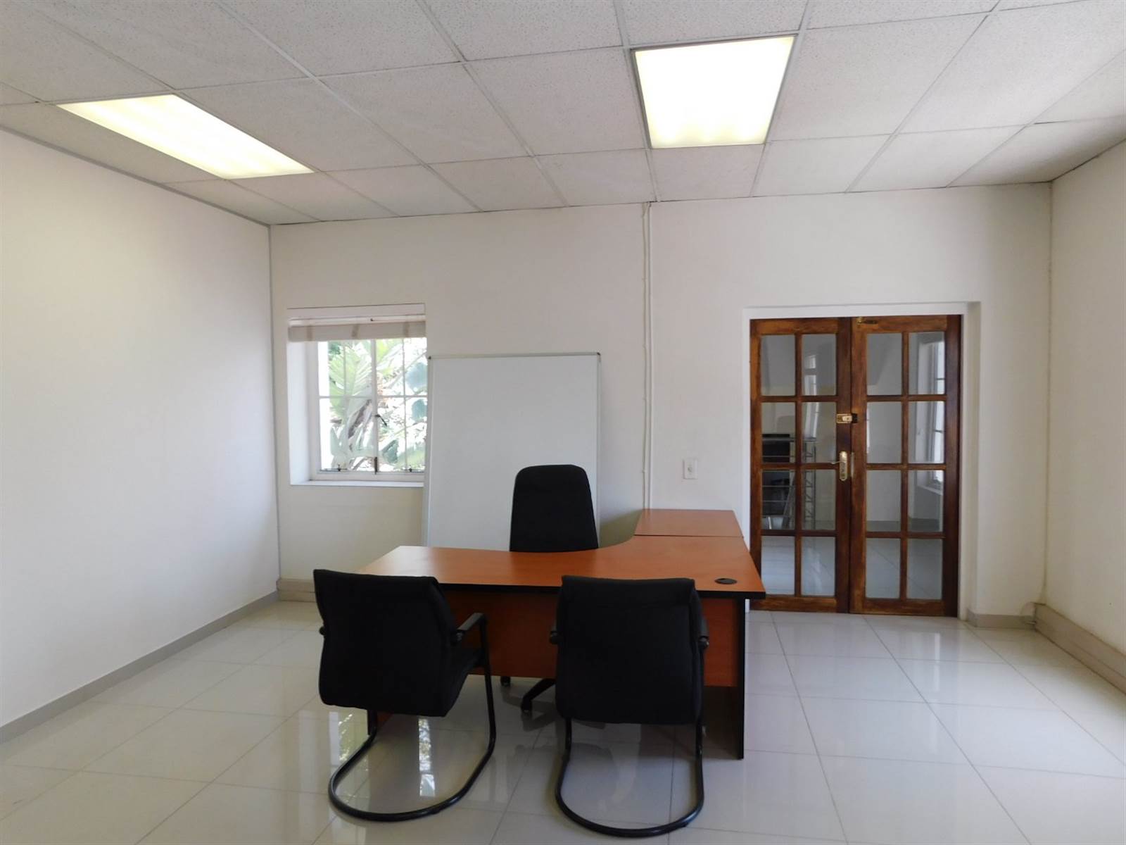 195  m² Office Space in Randburg Central photo number 18