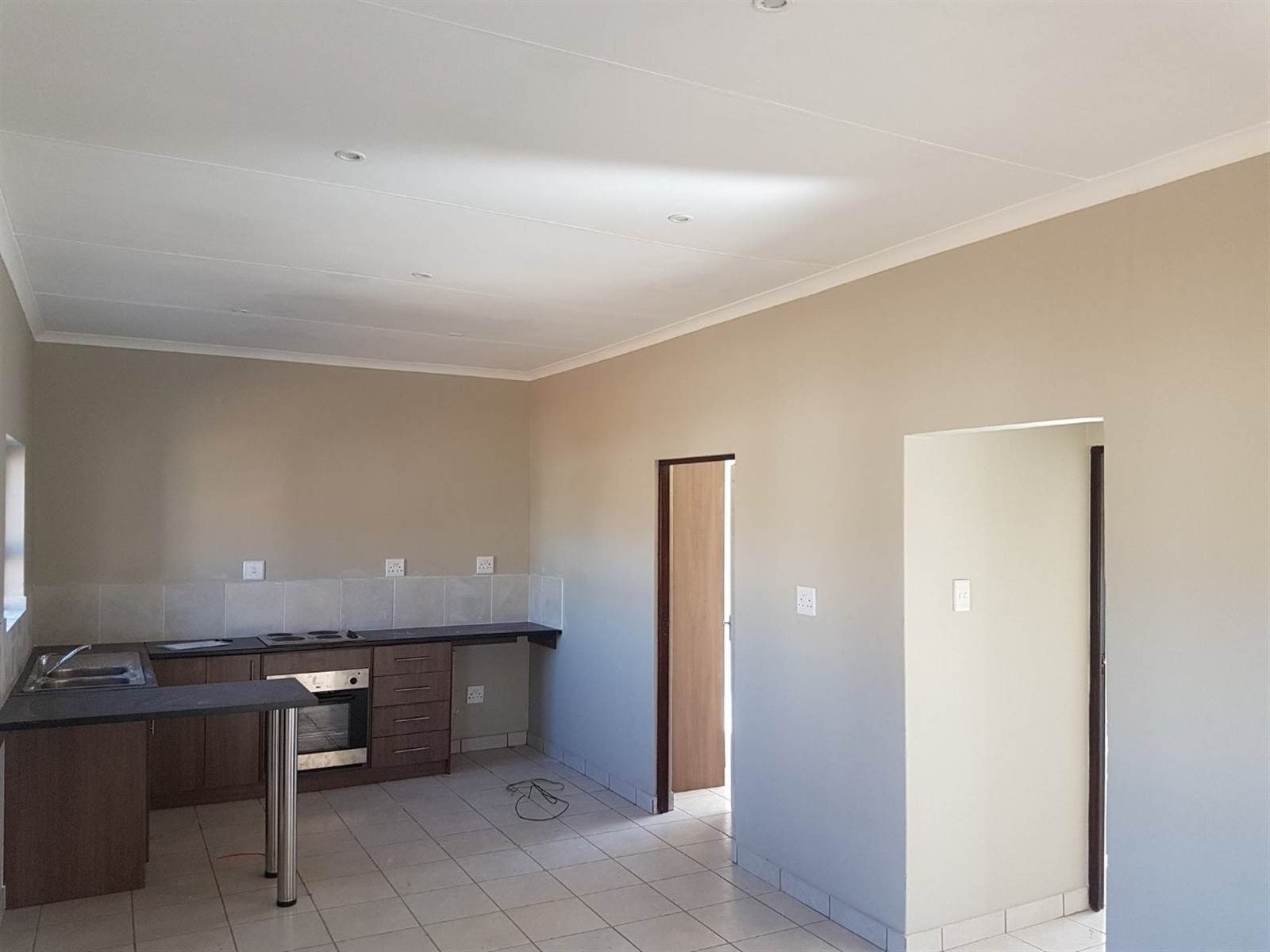 3 Bed Townhouse in Mooivallei Park photo number 12