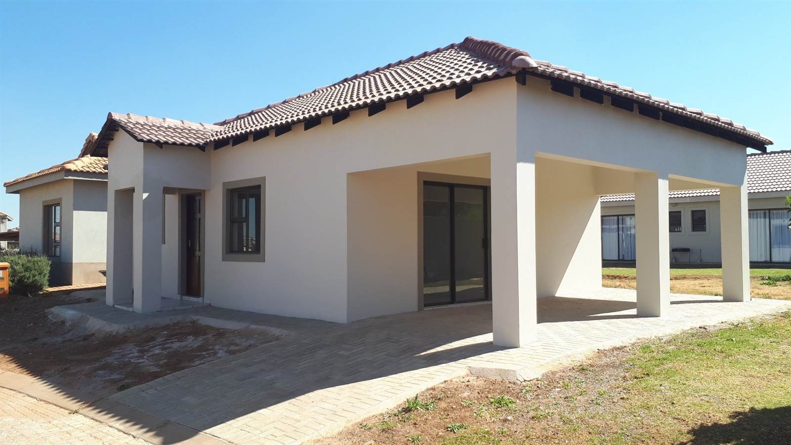 3 Bed Townhouse in Mooivallei Park photo number 1