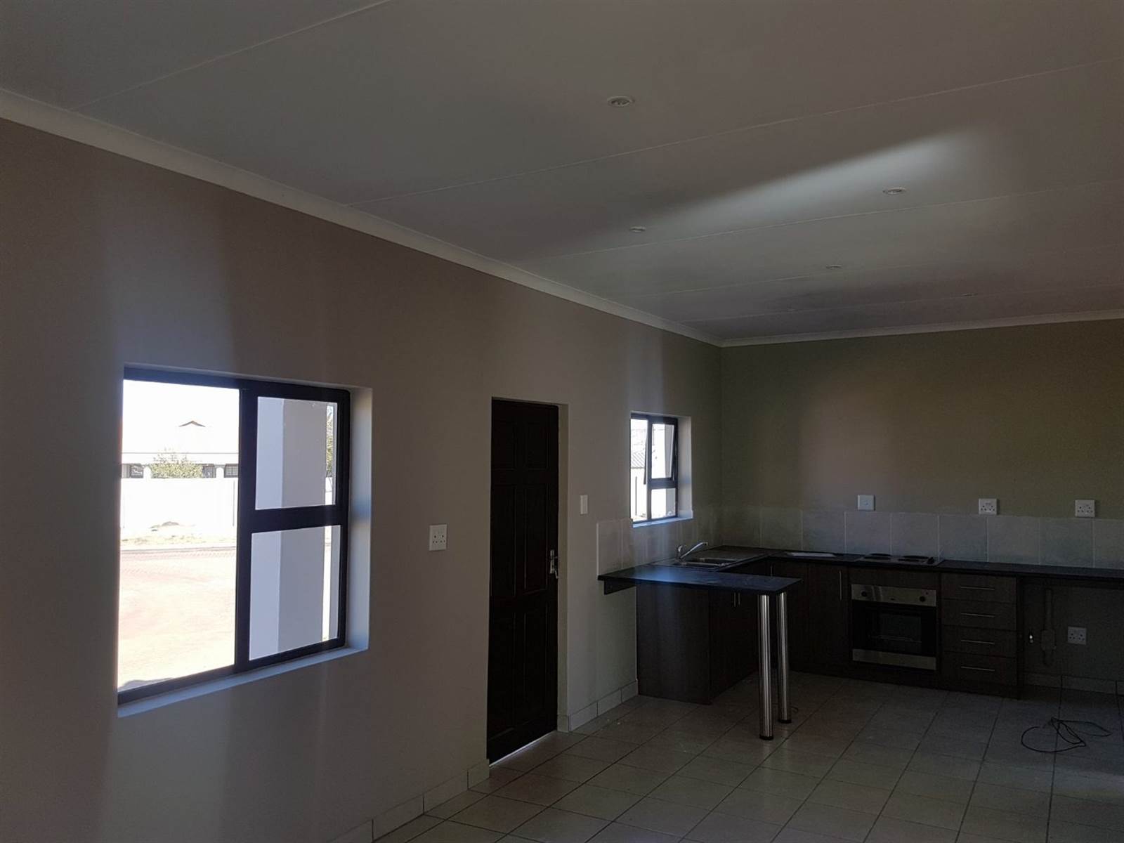 3 Bed Townhouse in Mooivallei Park photo number 6