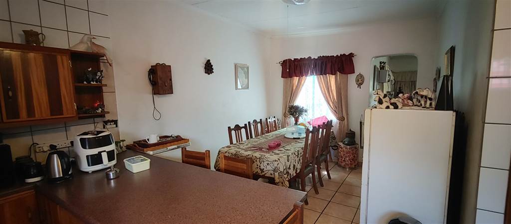3 Bed House in Daspoort photo number 11