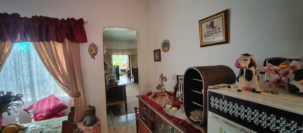 3 Bed House in Daspoort photo number 12