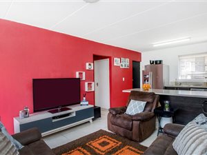 2 Bed Townhouse in Honey Park
